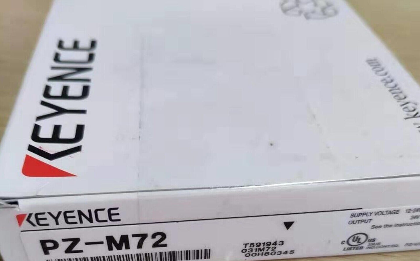 KEYENCE PZ-M72 Advanced Photoelectric Sensor - KEYENCE