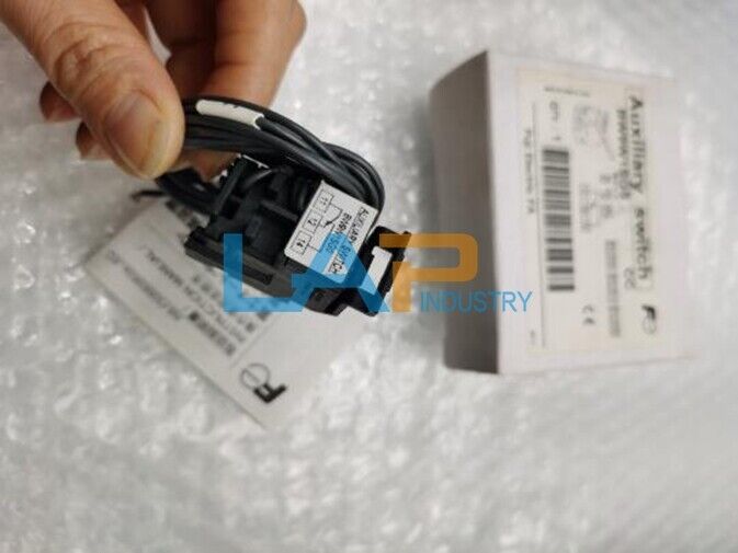 Fujitsu Circuit Breaker Auxiliary Switch BW9W1SG0 3A 250VAC 4A 24VDC - FUJITSU