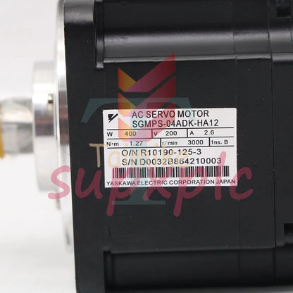 Yaskawa SGMPS-04ADK-HA12 Servo Motor SGMPS04ADKHA12 1PCS