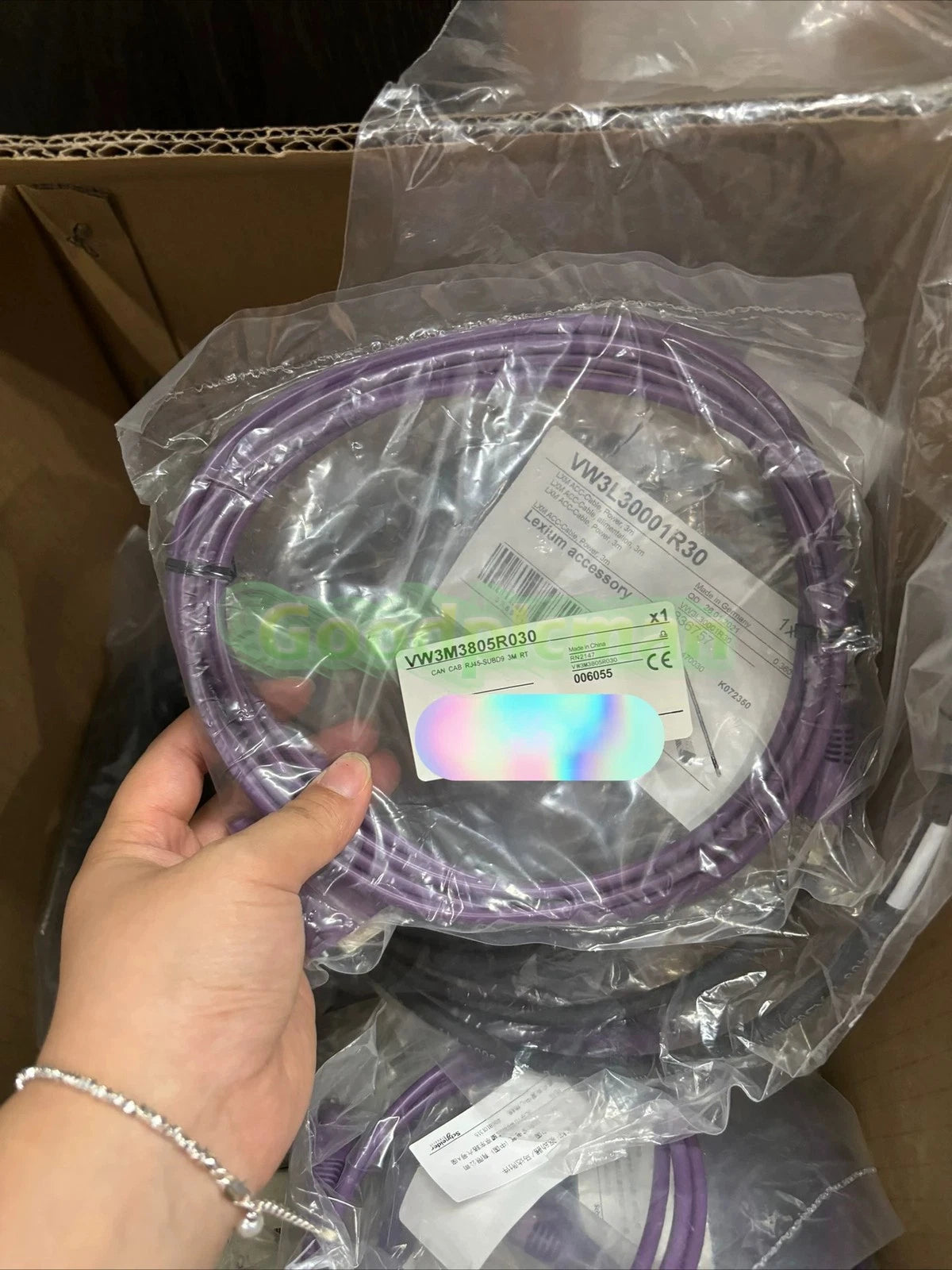 1pcs Schneider VW3M3805R030 Cable