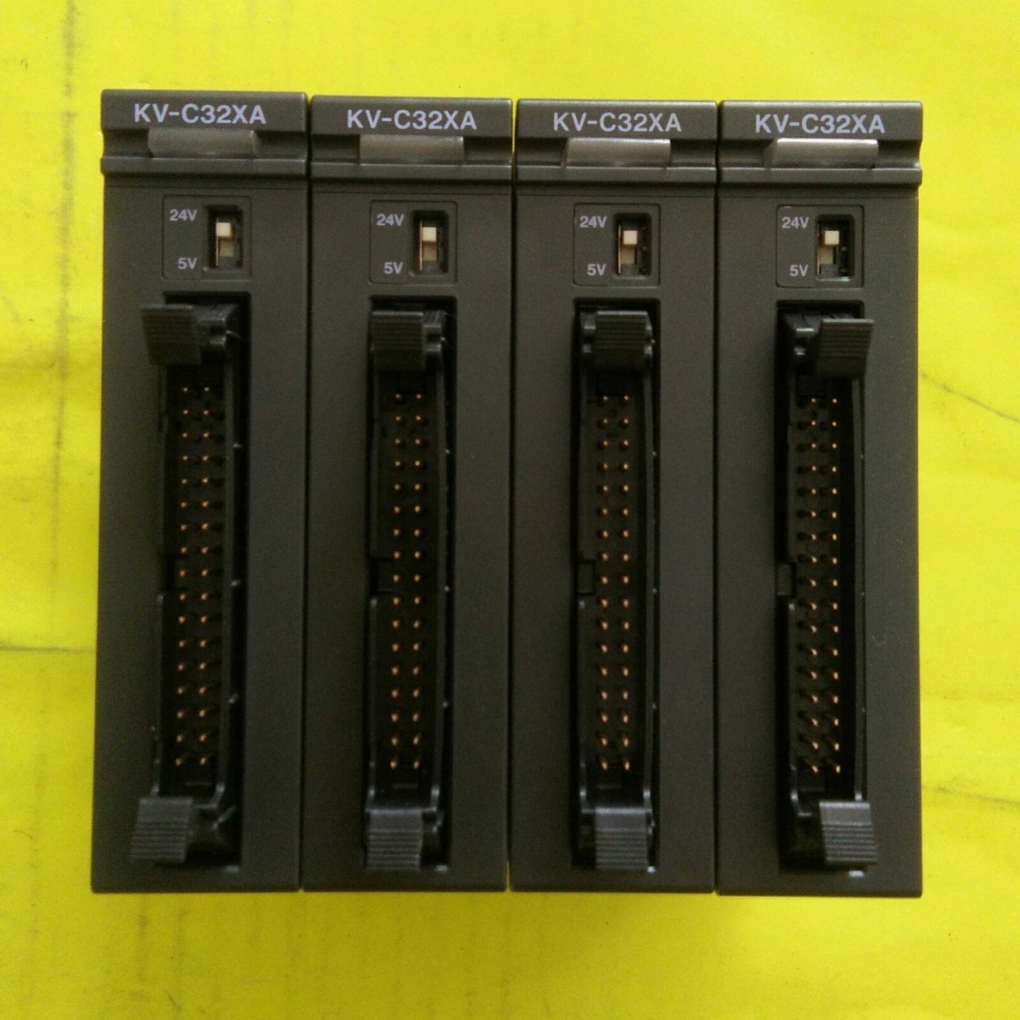 KEYENCE KV-C32XA programmable module – used - KEYENCE