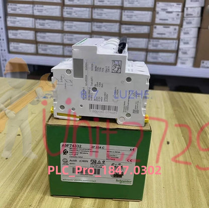 A9F74332 1PCS Schneider A9F74332 Fast delivery #k #u