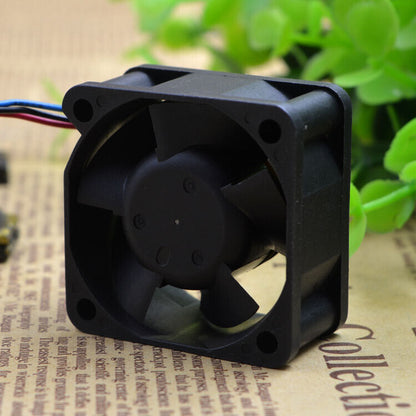 new 1pc Delta EFB0405MD-ROO fan 40*40*20mm 3pin DC 5V 0.24A