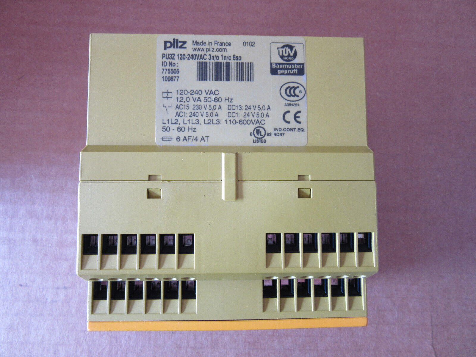 Pilz 775505 Safety Relay PU3Z 120-240VAC 6so with Pilz