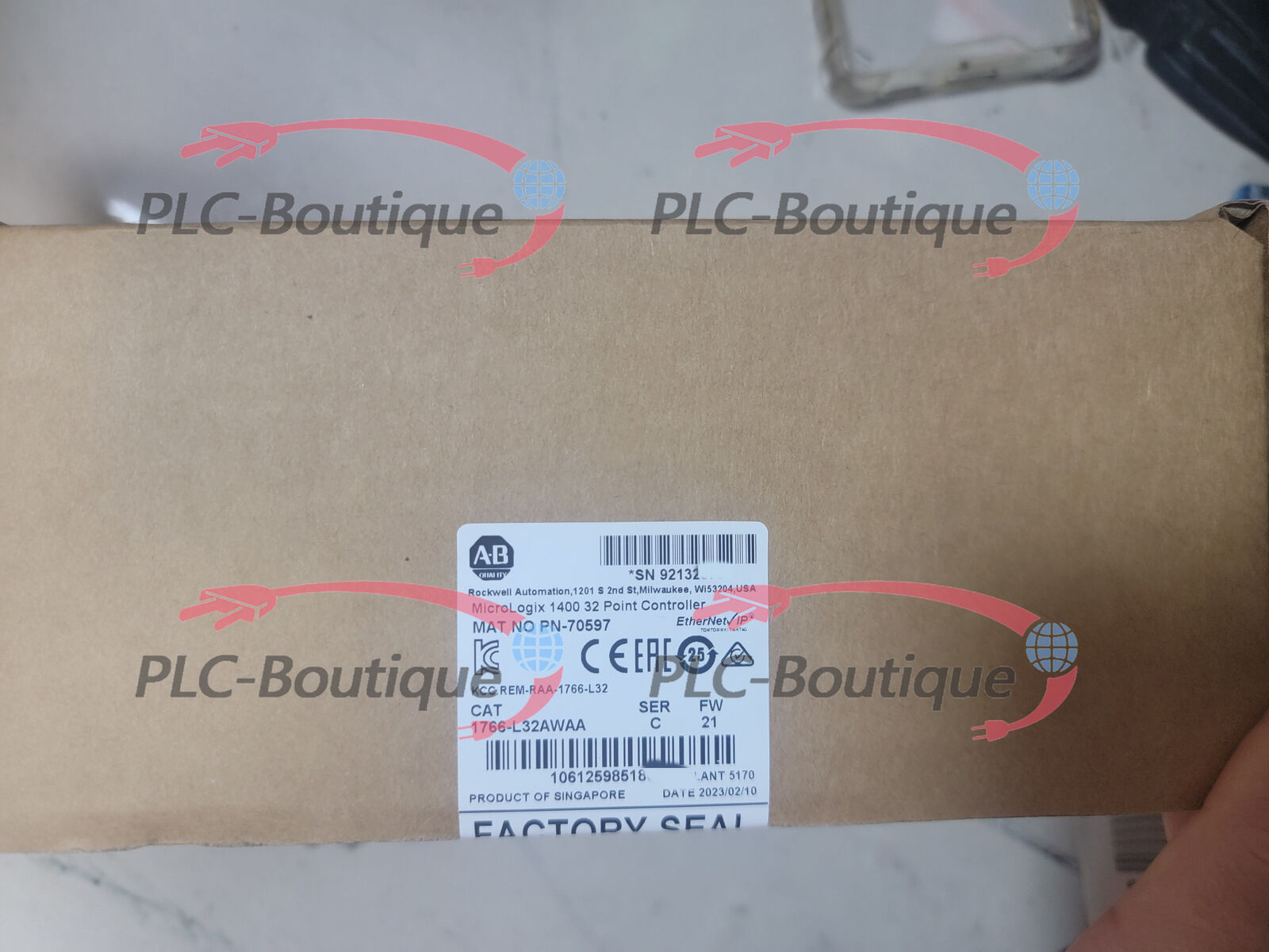 new 2022-2023  Allen Bradley 1766-L32AWA  1400 32 Point Controller ly Sealed