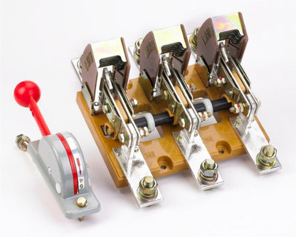 1PCS  Delixi HD13BX-400/31 Isolating Switch  400A Glass Plate Bo