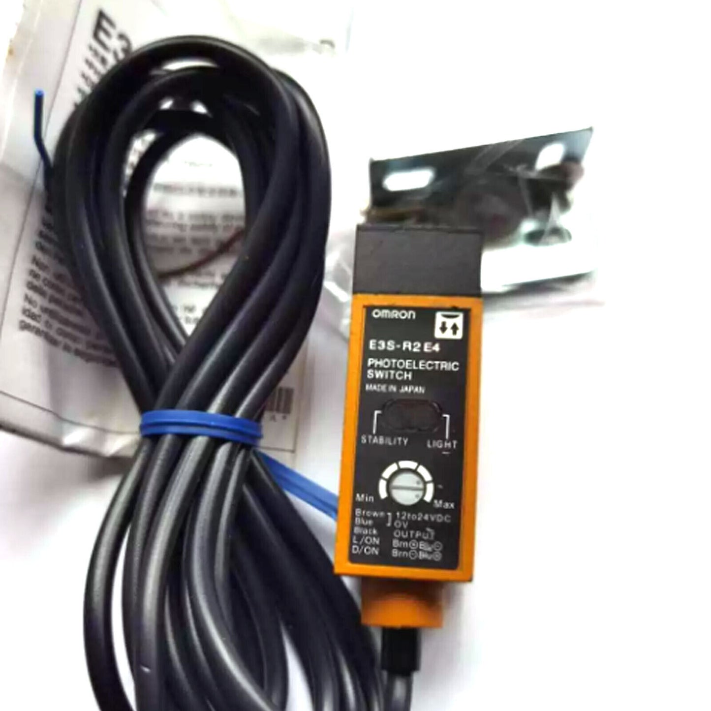 OMRON E3S-R2E4 Replacement Photoelectric Sensor Switch 12-24VDC High-Quality - OMRON