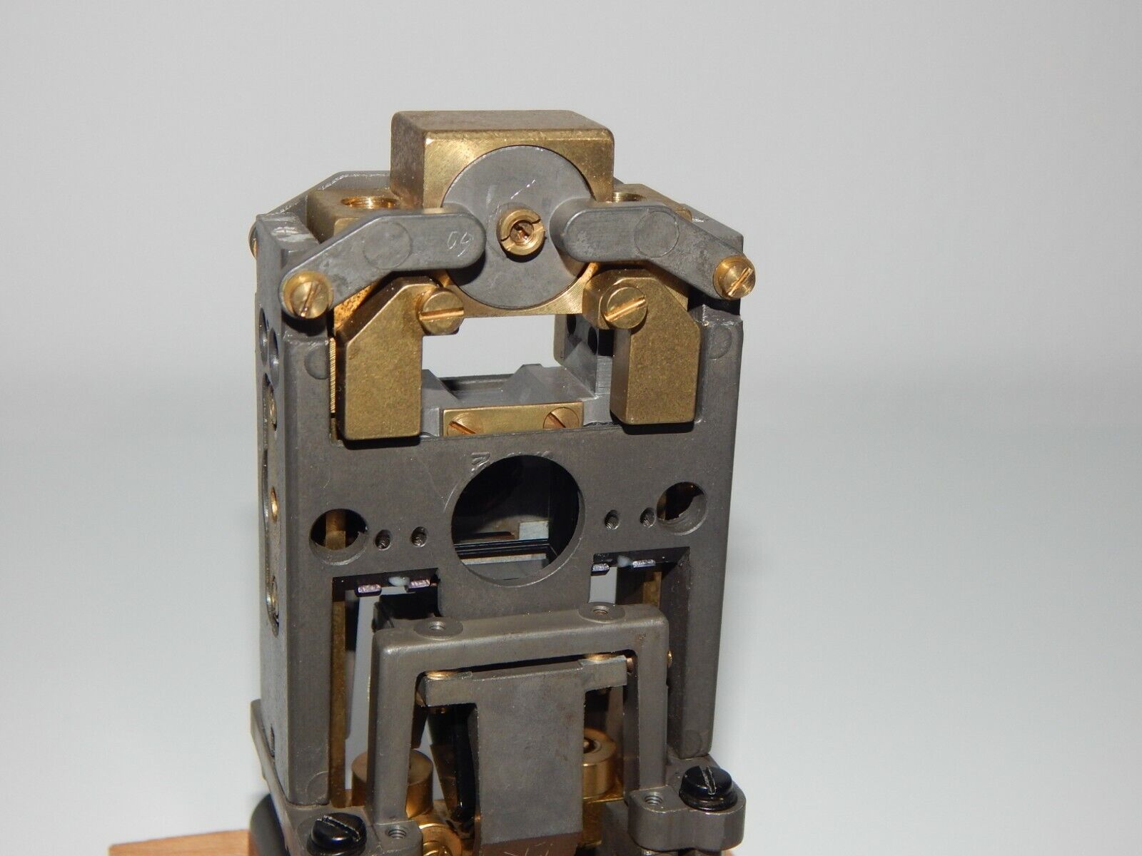 used Optical Device Stabilizer - Stabilized optical device ? - KOEED