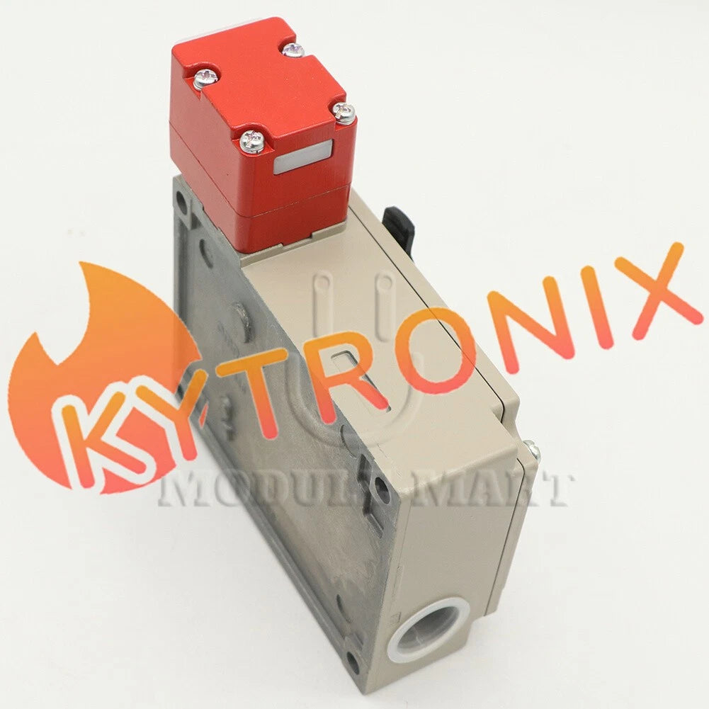 OMRON D4BL-2CRA Guard Lock Safety-door Switch 1PCS