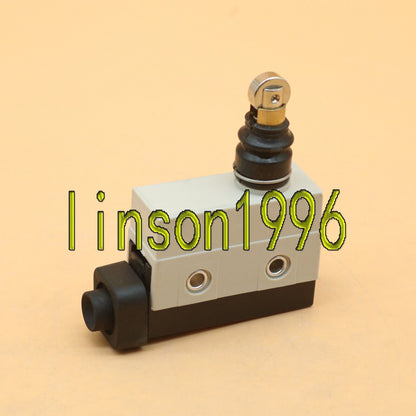 Omron ONE Enclosed Limit Switch ZC-N2255 Sealed Roller Plunger - OMRON