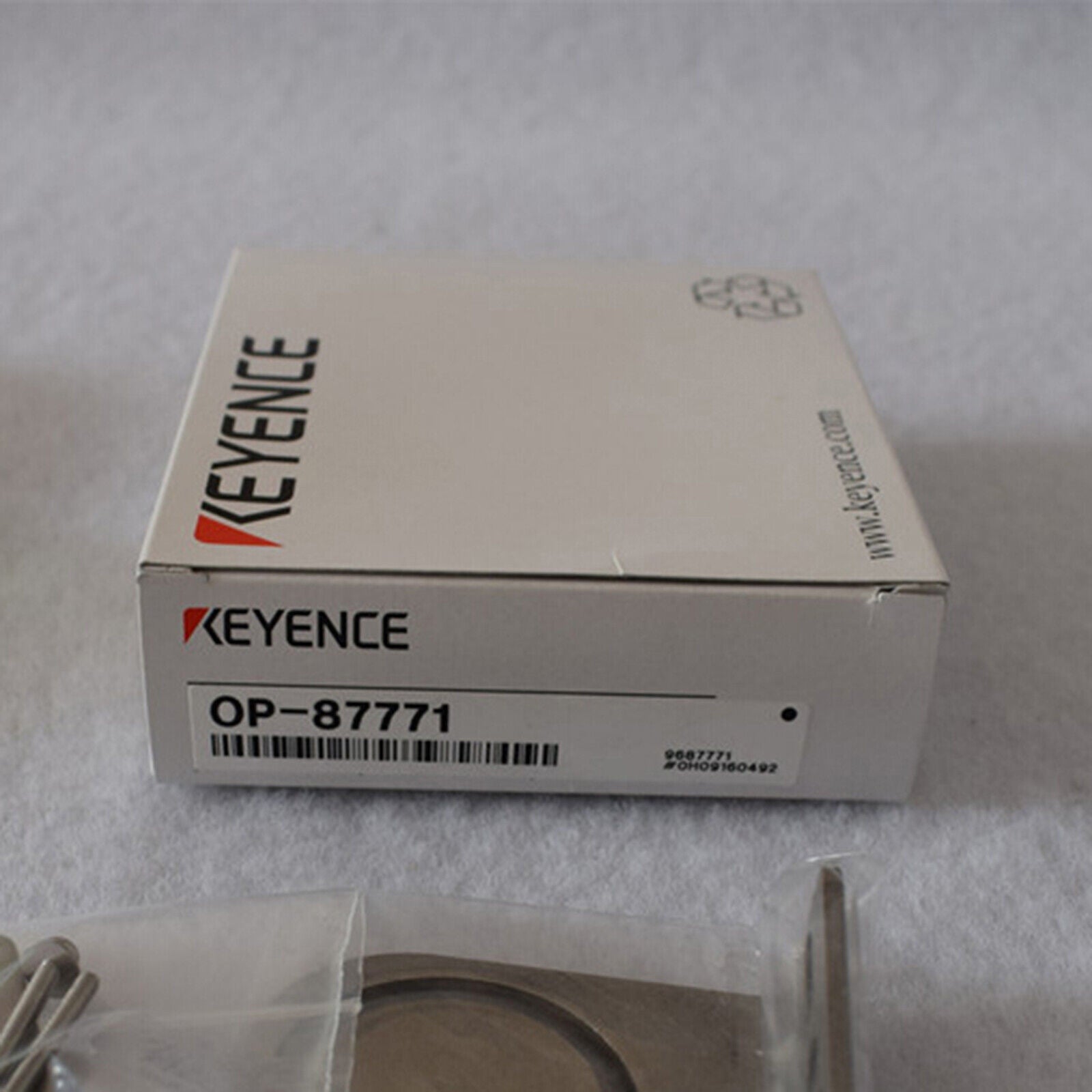 KEYENCE Sensor Mounting Bracket 1PC Spot Stock - KEYENCE
