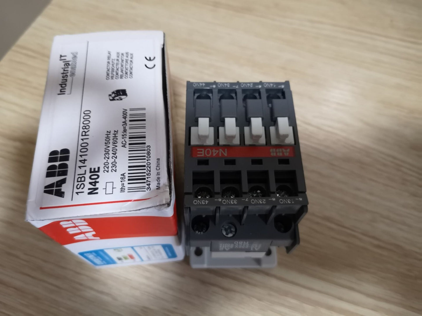 1PCS  ABB N40E Auxiliary Relay In Box 220-230V50Hz 230-240V60Hz