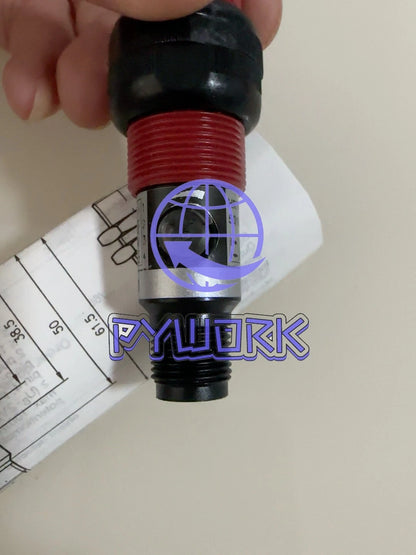 1Pcs HRTR 318K/66-120-S12 50106085 Photoelectric switch~