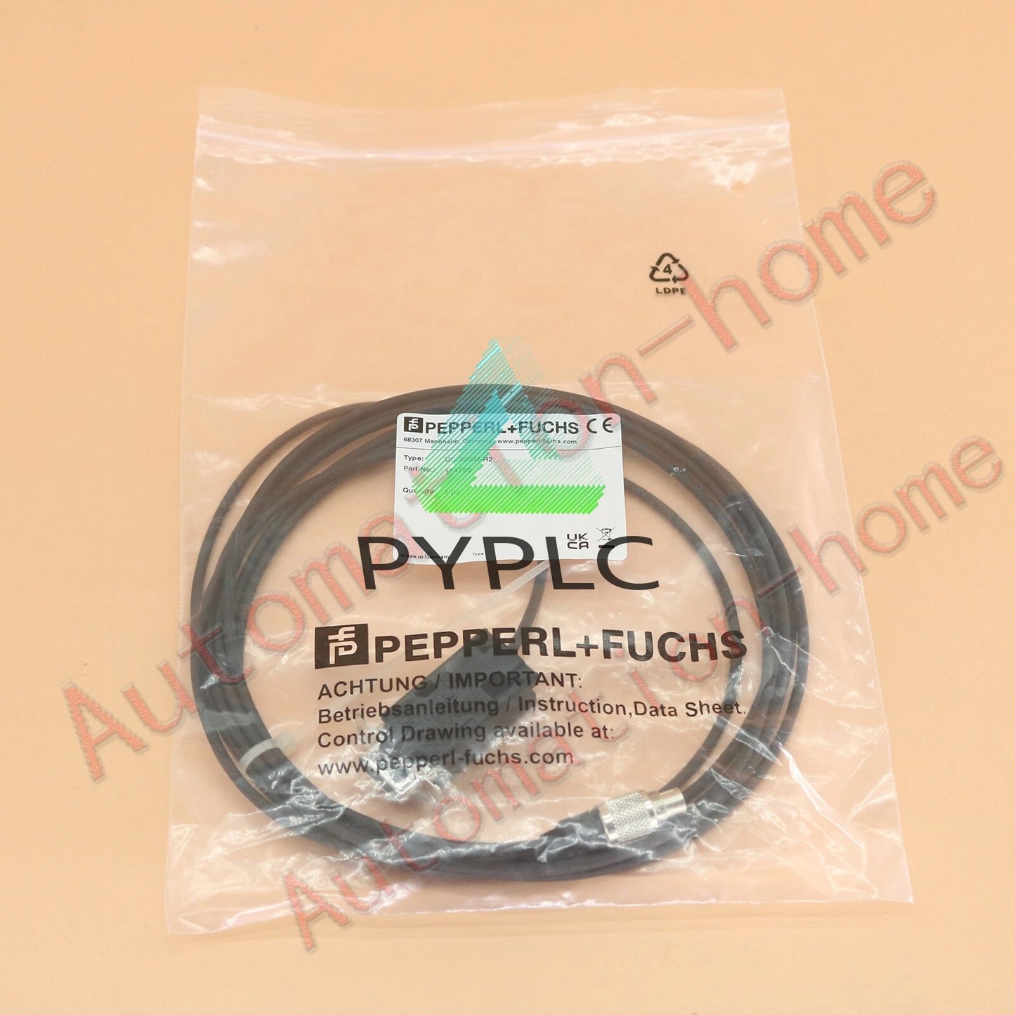 1Pcs Pepperl+Fuchs UC-30GM-R2 interface cable Free Shipping