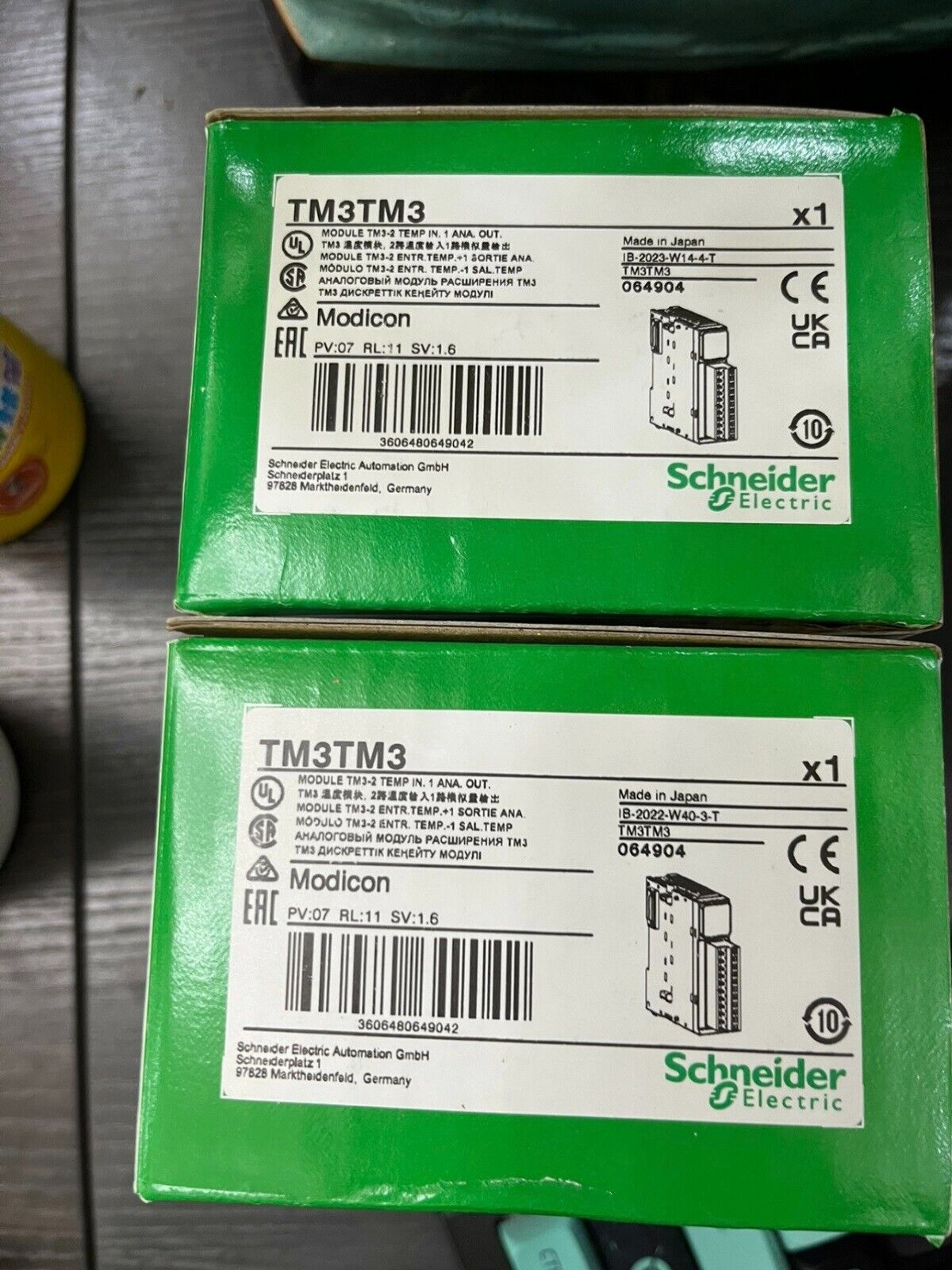 1PC NEW Schneider TM3TM3 TEMPERATURE INPUT MODULE TM3TM3 In Box - SCHNEIDER