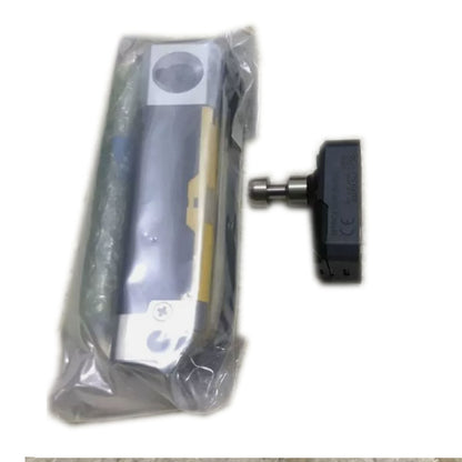 new KEYENCE GS-51PC Safety Interlock Switch - KEYENCE