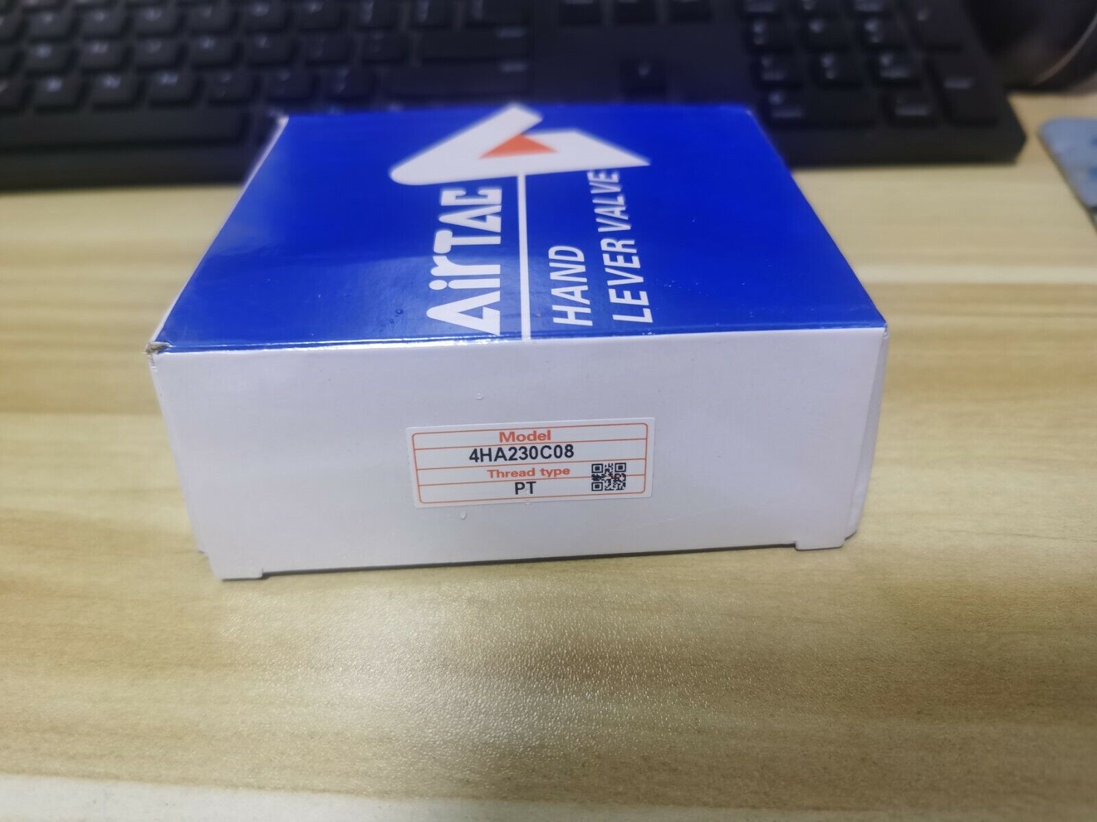 New 1PCS AirTAC 4HA230C-08 Hand Lever Valve - AIRTAC