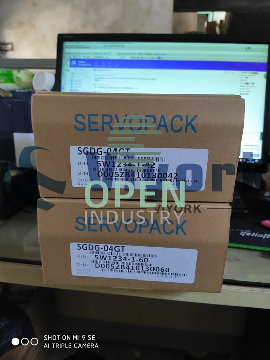 1PCS Yaskawa SGDG-04GT SERVO DRIVE TORQUE AMPLIFIER 90-253VAC 0.4KW