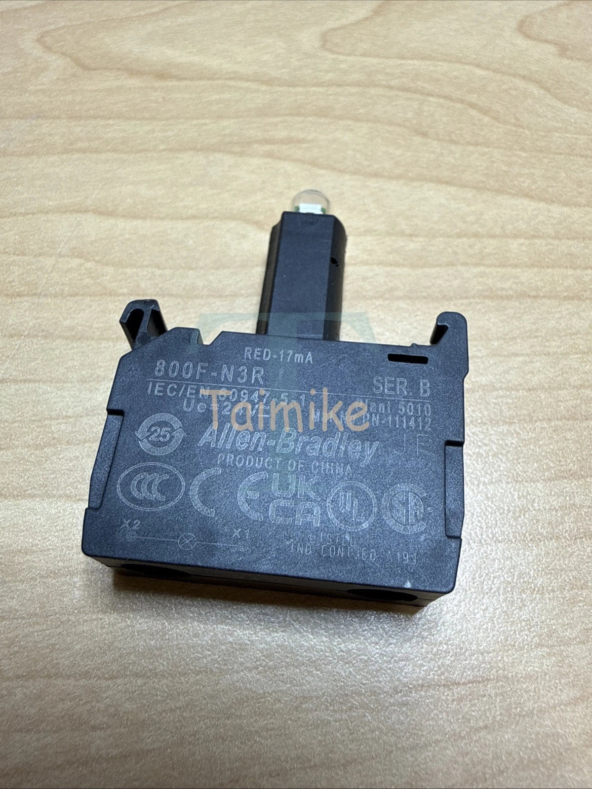 ! Allen Bradley 800F-N3R Integrated LED Lamp Module