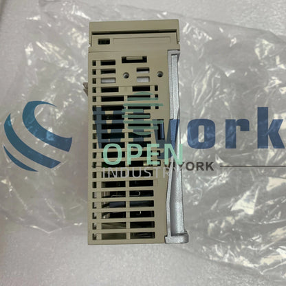 1PCS Yaskawa SGDH-02AE-OY SERVO DRIVE 3.4AMP 230V