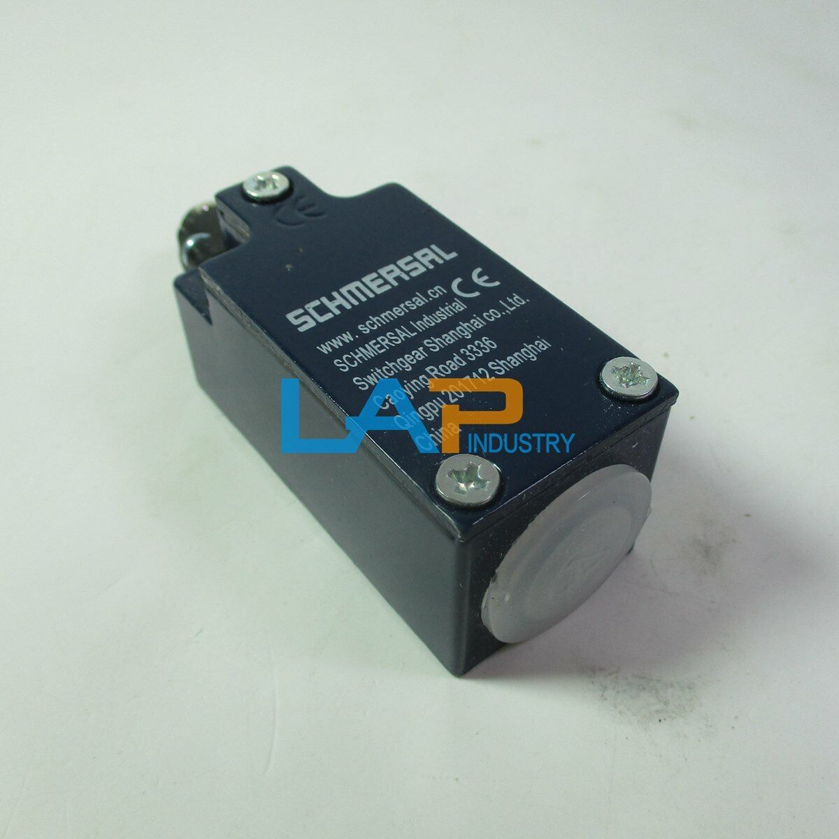 new 1Pcs  For SCHMERSAL limit switch ZR235-11z-m20-2325