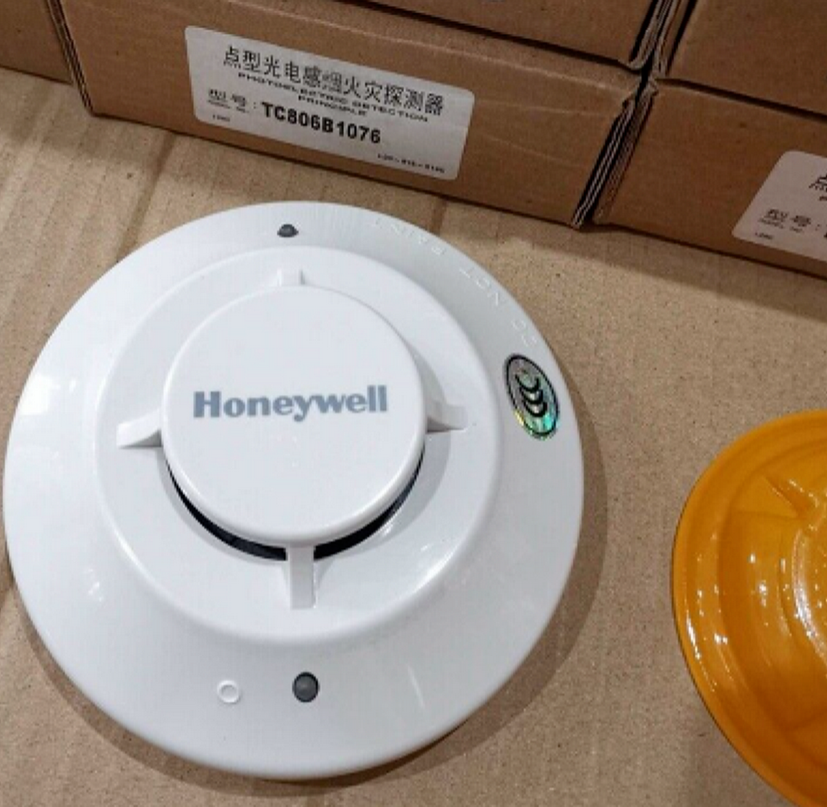 new  HONEYWELL TC806B1076 Photoelectric Smoke Sensor HONEYWELL