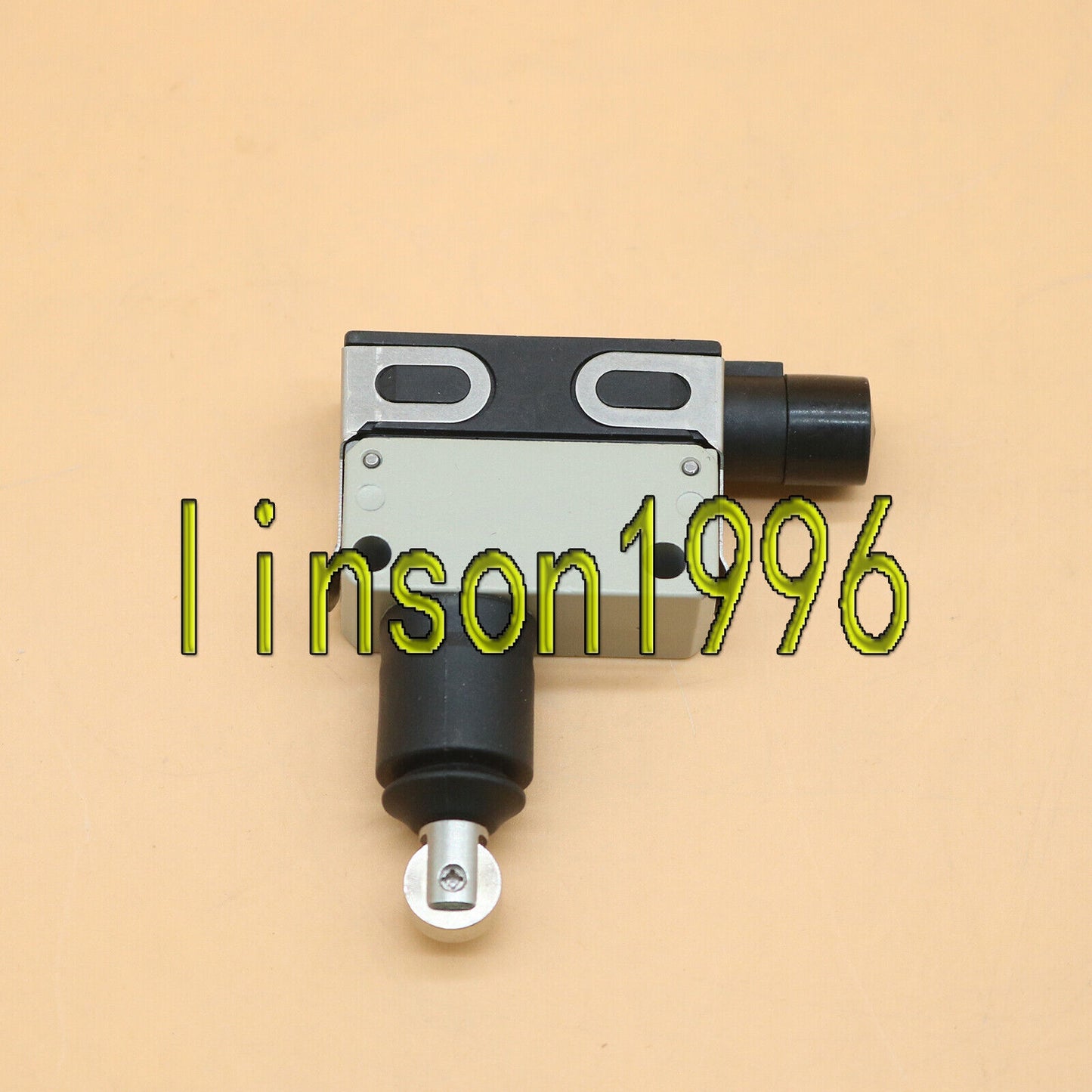 Omron D4E-1D10N Limit Switch - OMRON