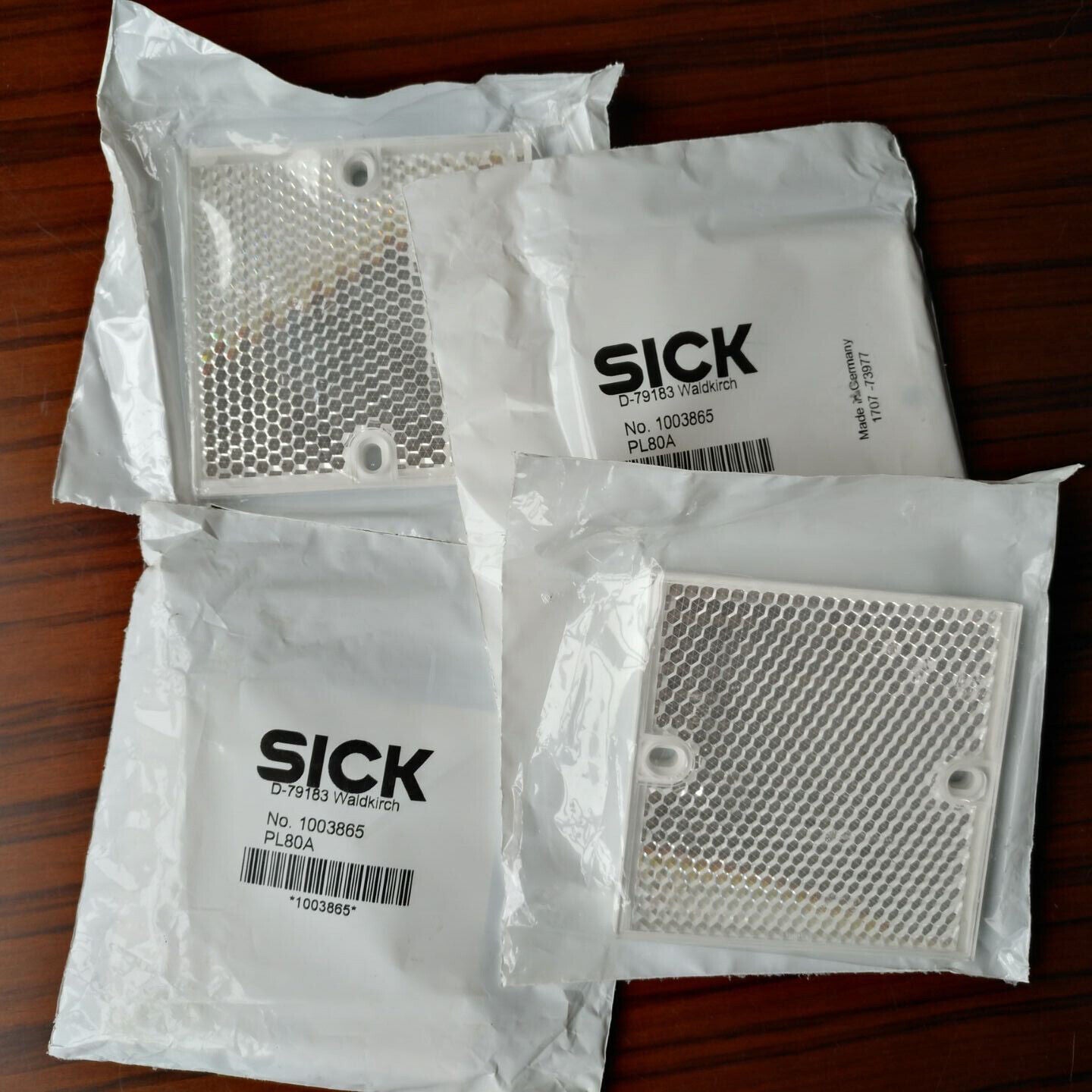 ONE SICK Specular Reflector PL80A 1003865 - SICK