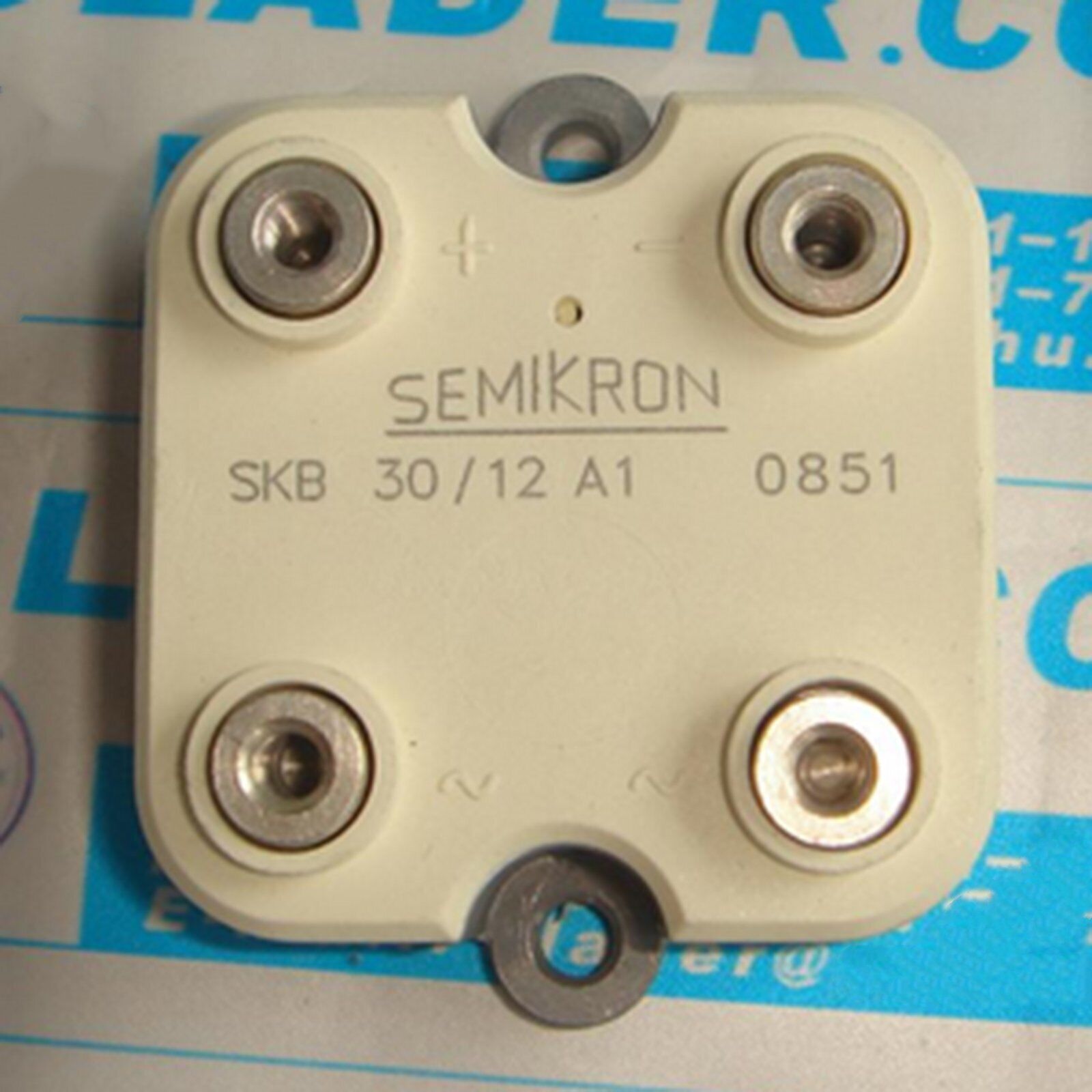 new 1PCS  SKB30/12A1 SKB30-12A1 SKB3012A1 SEMIKRON MODULE