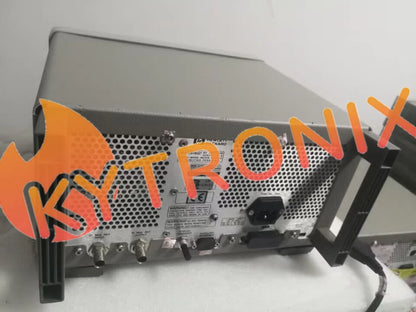 HP/Agilent SIGNAL GENERATOR HP 8647A HP8647A 250kHz-1000MHz