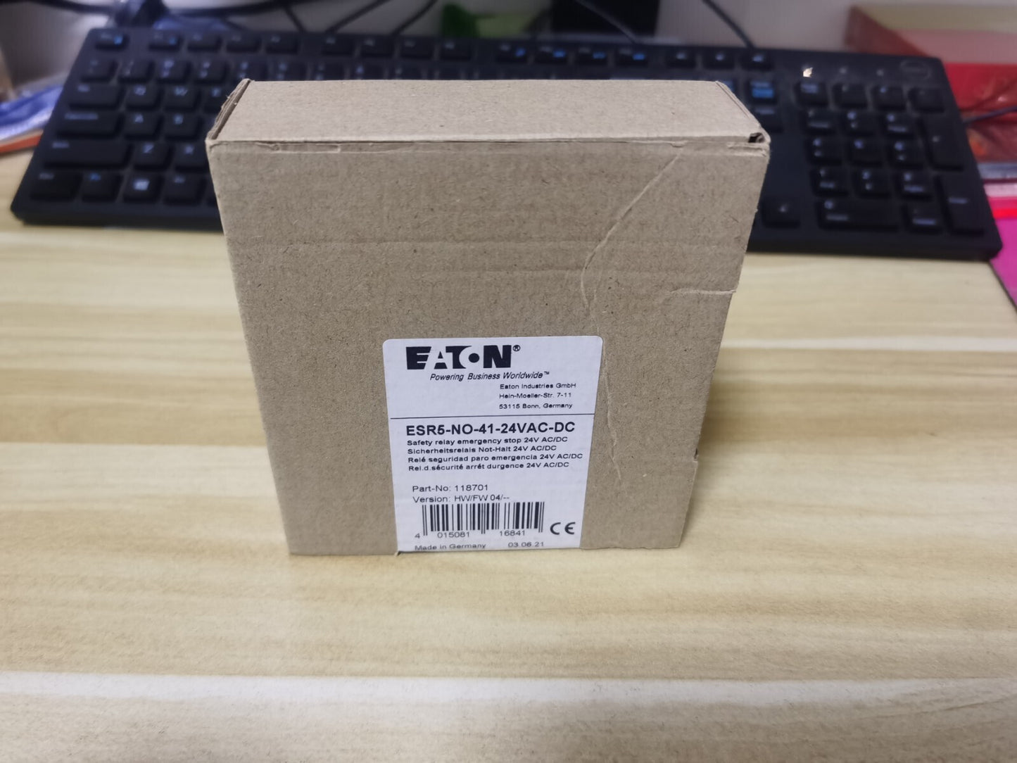 1PCS Eaton Moeller ESR5-NO-41-24VAC-DC Safety Relay In Box