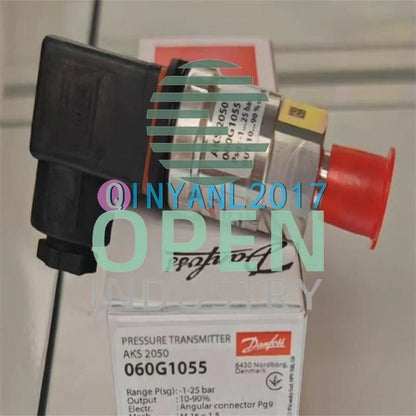 1PCS Danfoss AKS2050 060G1055 pressure transmitter