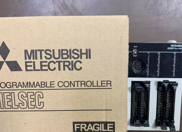 Mitsubishi FX2NC-16MT-DSS programmable controller - MITSUBISHI