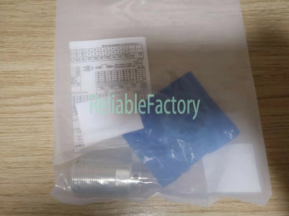 1PC Omron E2E-X10D1S-M1-Z E2EX10D1SM1Z Proximity Switch