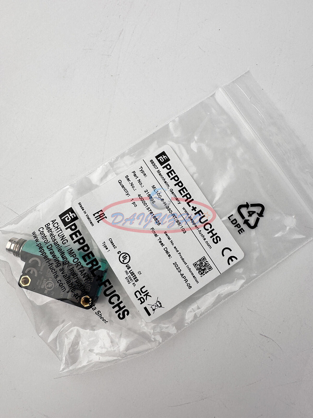 ONE PEPPERL+FUCHS BACKGROUND SUPPRESSION SENSOR 350MM ML100-8-H-350-RT - ONE PEPPERL+FUCHS
