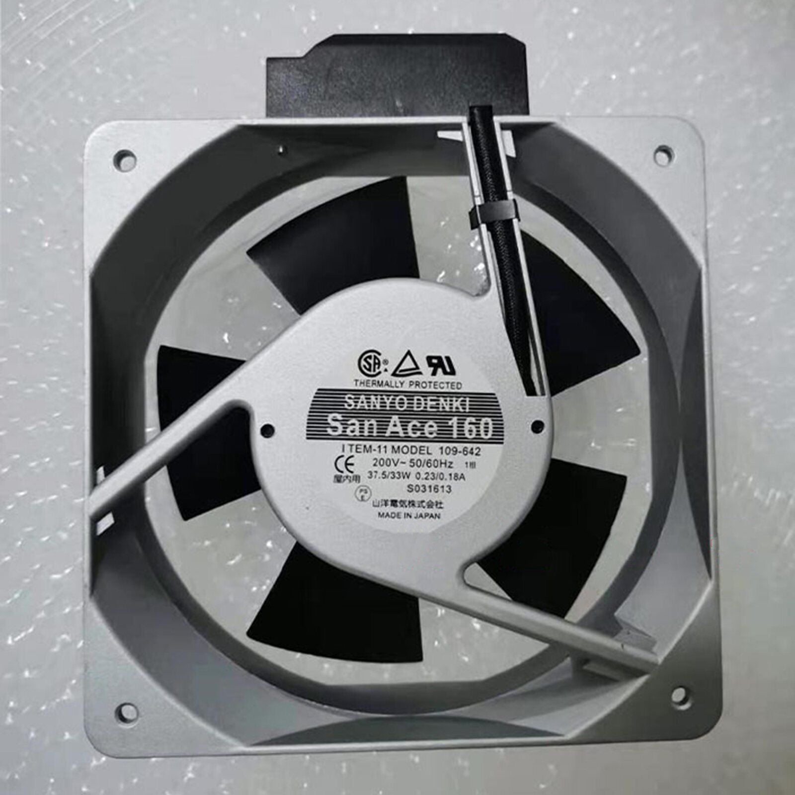 new 1PC  109-642 For SANYO Fan 200V 37.5/33W 160*160*51MM fan