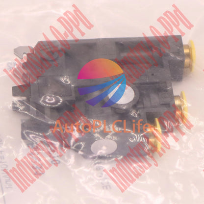 one Parker PXB-B4931 Pneumatic Valve