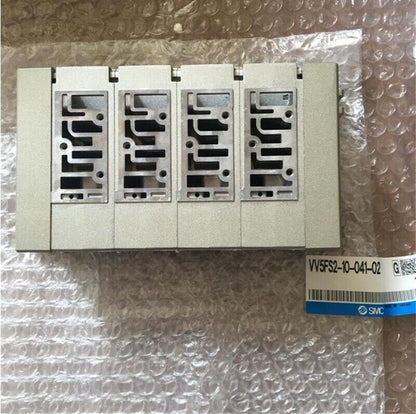ONE SMC Solenoid Valve Base VV5FS2-10-041-02 - SMC