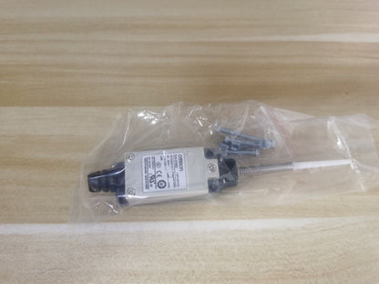 new D4V-8166Z D4V8166Z 1PCS Omron Limit Switch ship *TT - OMRON