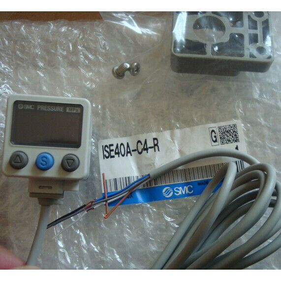 ONE SMC Digital Pressure Switch ISE40A-C4-R - SMC