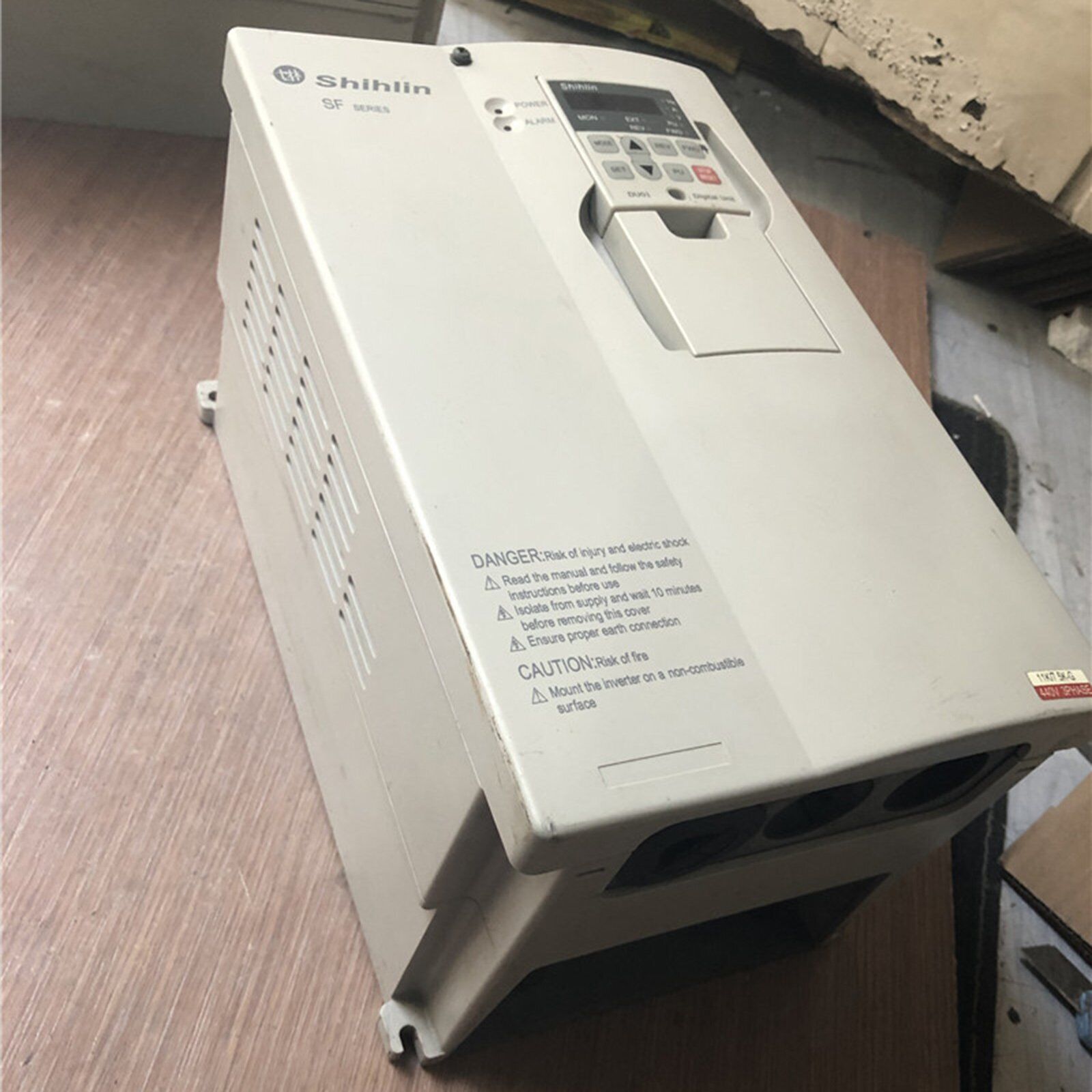 used 1PC  For Shihlin SF-040-11K/7.5K-G inverter