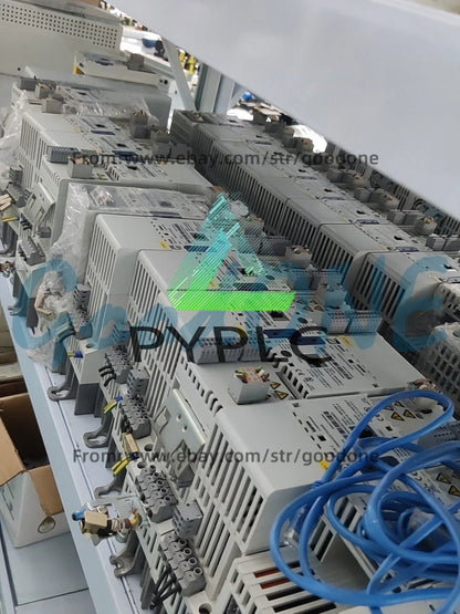 1PC Lenze 8400 Inverter E84AVSCE7514SX0 0.75KW