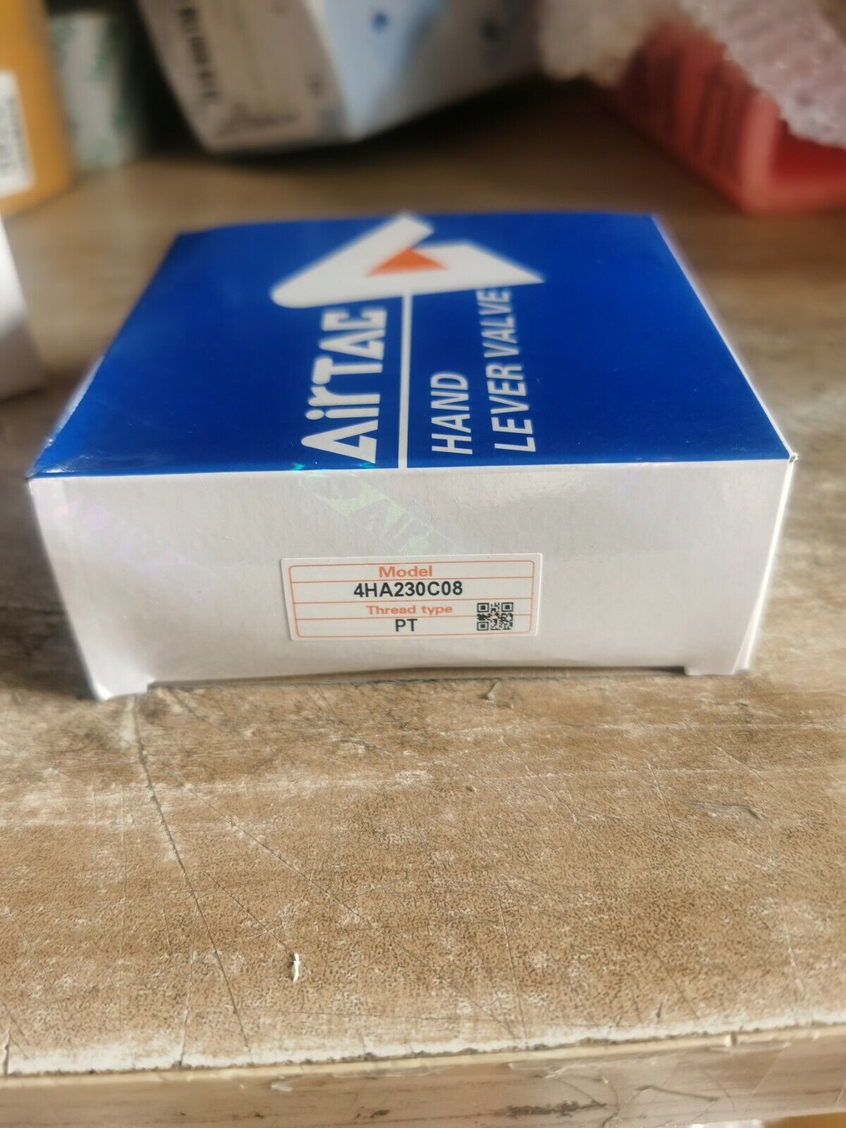 New 1PCS AirTAC 4HA230C-08 Hand Lever Valve - AIRTAC