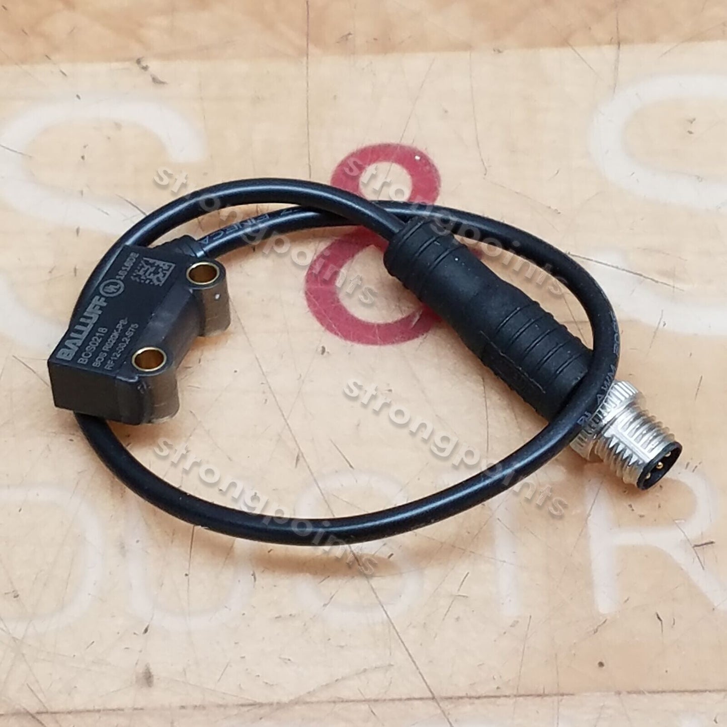 new Balluff BOS0218, BOS R020K-PS-RF12-00,2-S75 Photoelectric Sensor 1PC