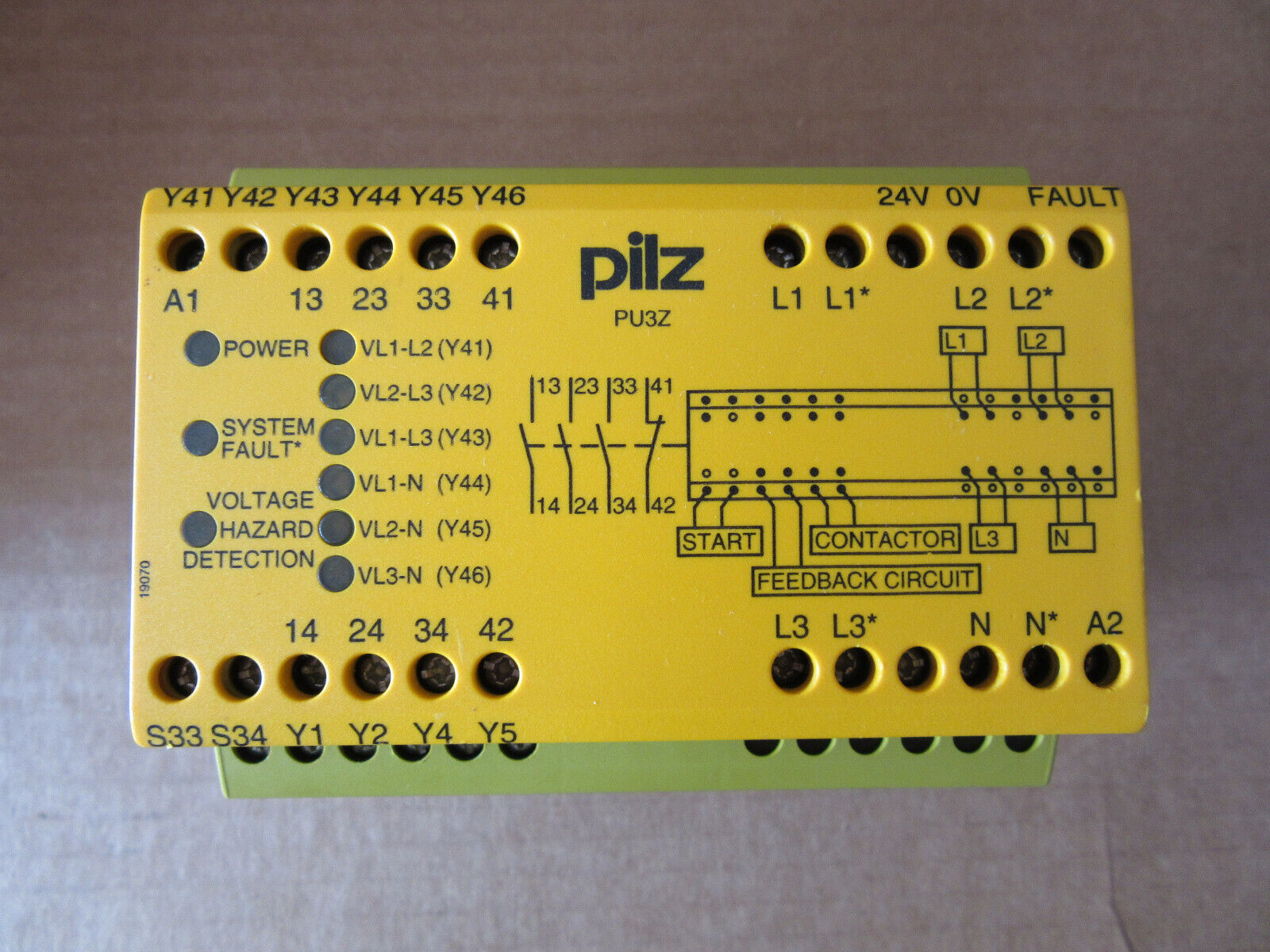 Pilz 775505 Safety Relay PU3Z 120-240VAC 6so with Pilz