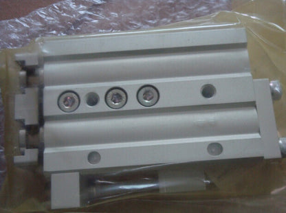 1PC SMC MXQ16-30A MXQ1630A Cylinder Free Ship
