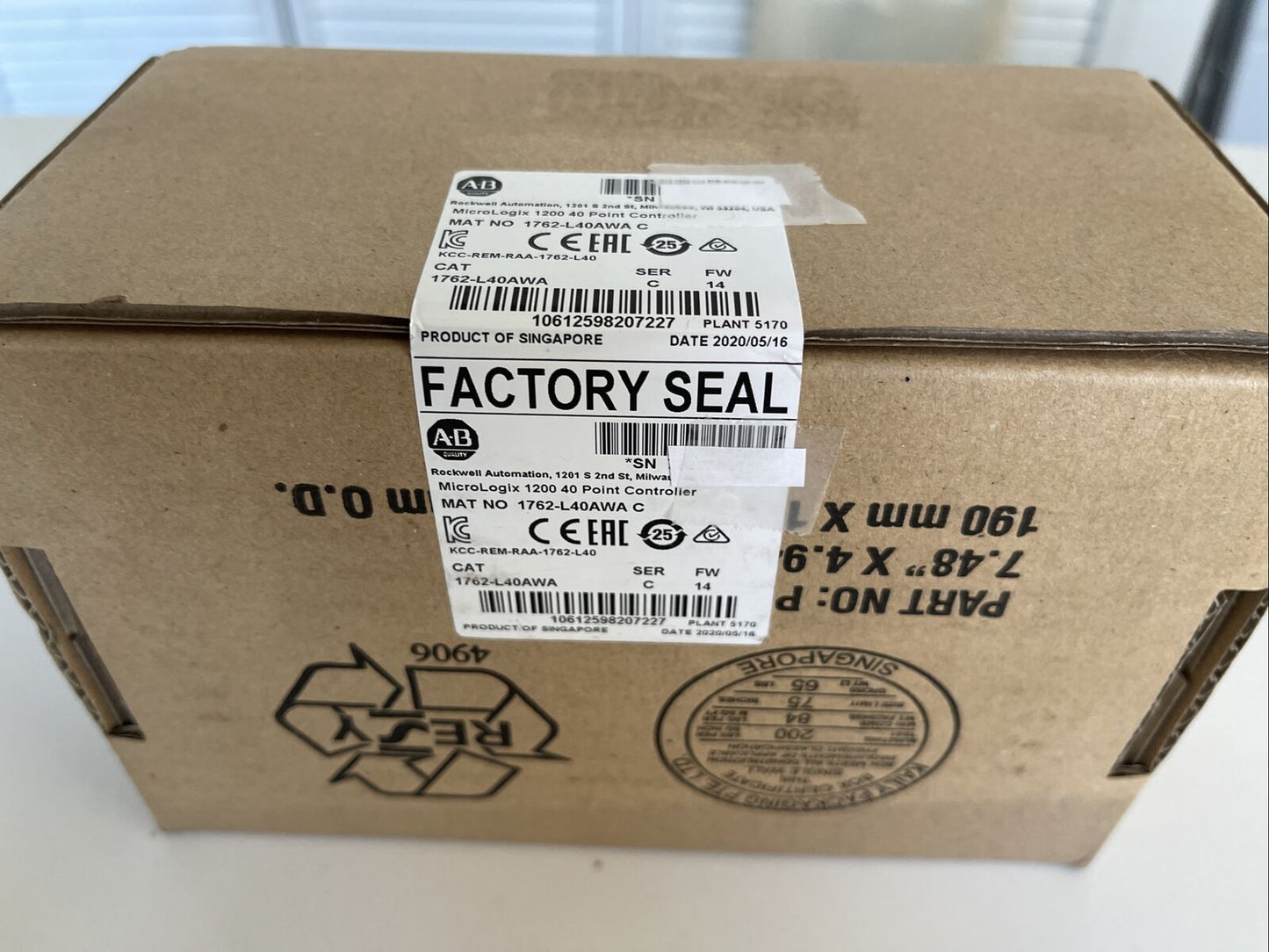1762-L40AWA MicroLogix Controller 40 Point - SEALED ALLEN BRADLEY