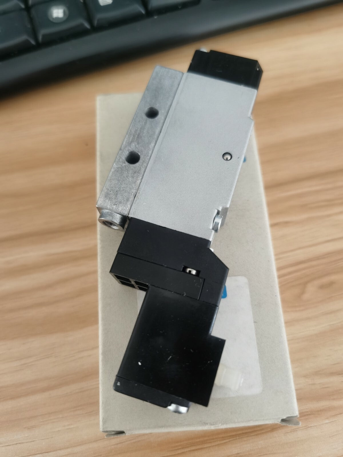 1PC  Festo MEH-5/2-1/8-B 173127 Solenoid Valve  *TT