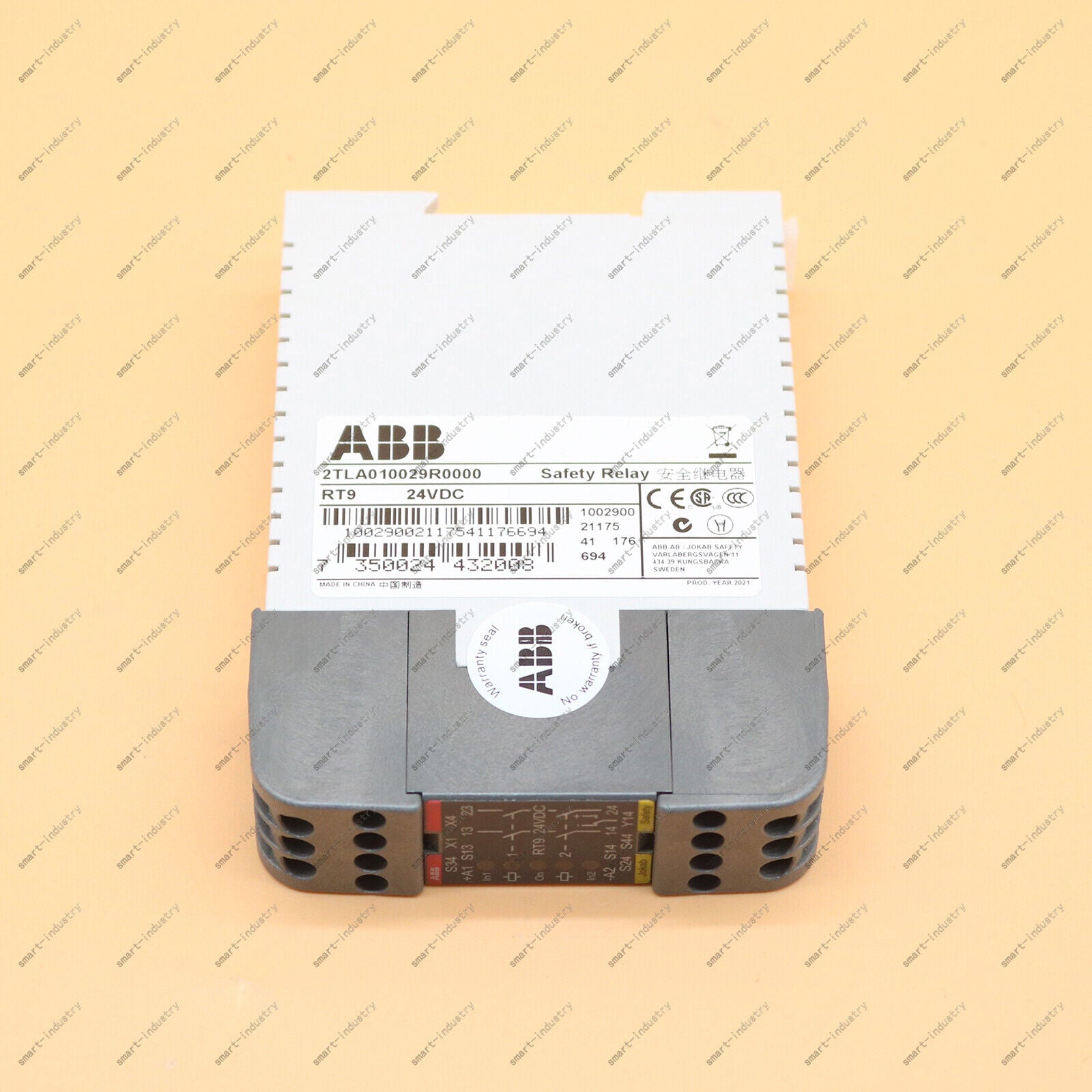 new 1 piece  abb for Safety Relay 2TLA010029R0000 RT9 ship