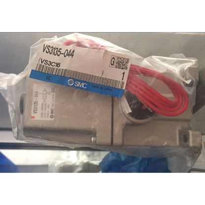 1PC SMC VS3135-044 Solenoid Valve - SMC